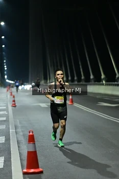 Runner Photo 2100974