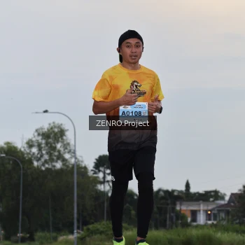 Runner Photo 2100983