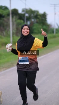Runner Photo 2101110