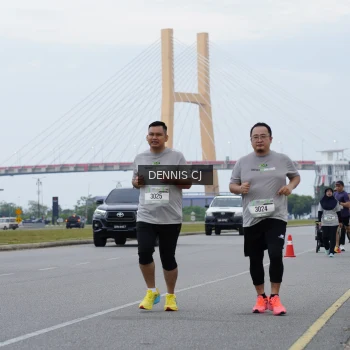 Runner Photo 2101114