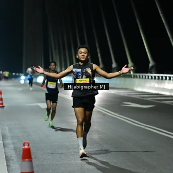 Runner Photo 2101127