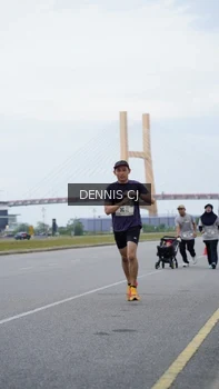Runner Photo 2101153