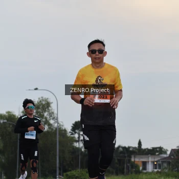 Runner Photo 2101169