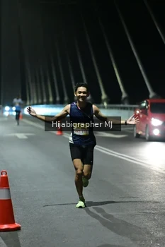 Runner Photo 2101178