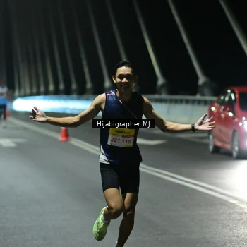 Runner Photo 2101187
