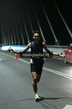 Runner Photo 2101190