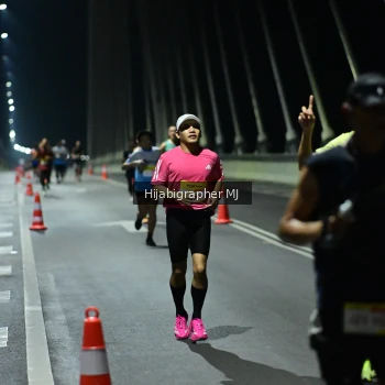 Runner Photo 2101287