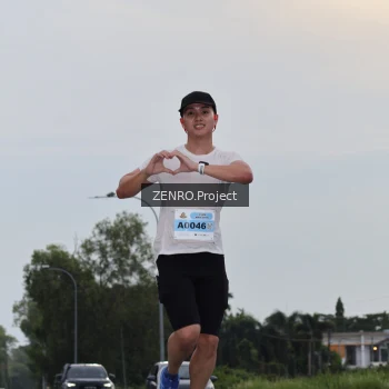 Runner Photo 2101475