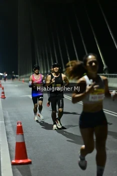 Runner Photo 2101514
