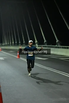 Runner Photo 2101578