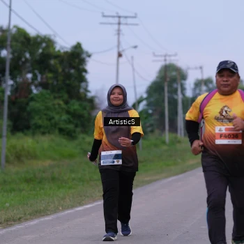 Runner Photo 2101597