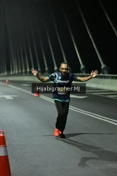 Runner Photo 2101658