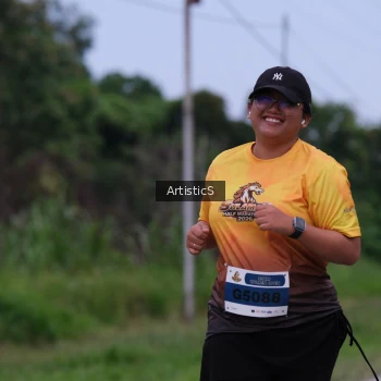 Runner Photo 2101660