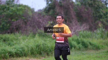 Runner Photo 2101728