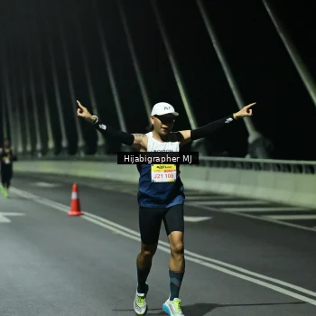 Runner Photo 2101818
