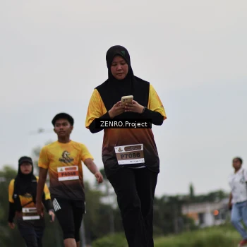 Runner Photo 2101892