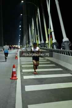 Runner Photo 2101956