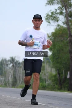 Runner Photo 2102047
