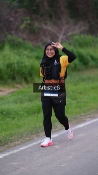 Runner Photo 2102100