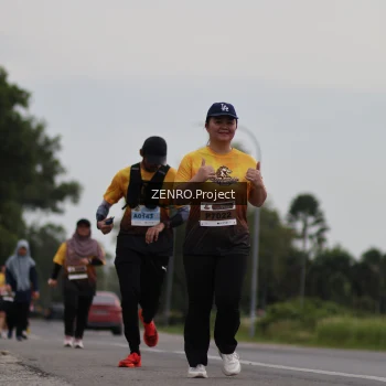 Runner Photo 2102162
