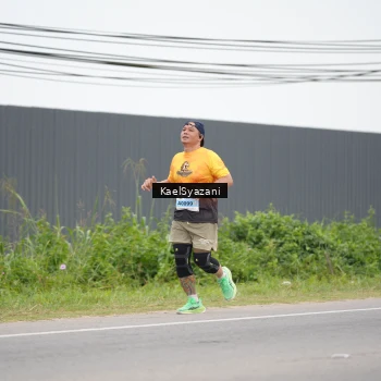 Runner Photo 2102244