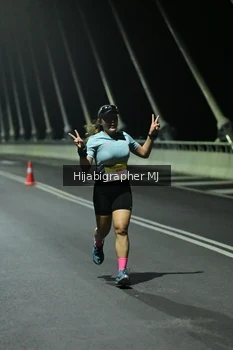 Runner Photo 2102263