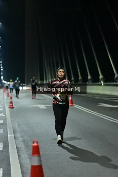 Runner Photo 2102293