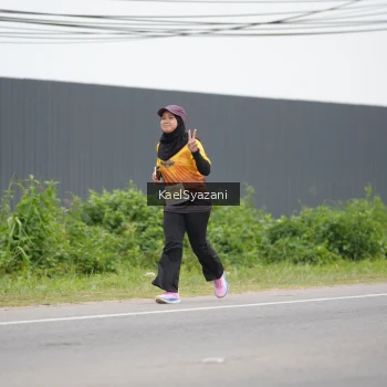 Runner Photo 2102346