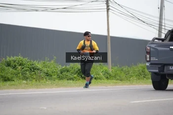 Runner Photo 2102432