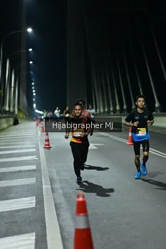 Runner Photo 2102481