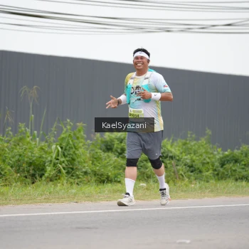 Runner Photo 2102510