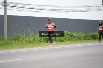 Runner Photo 2102619