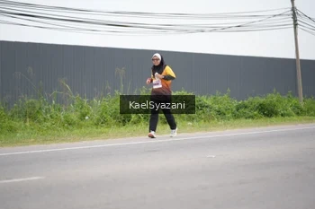 Runner Photo 2102645