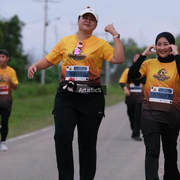 Runner Photo 2102657