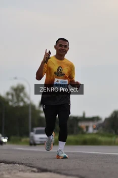 Runner Photo 2102717