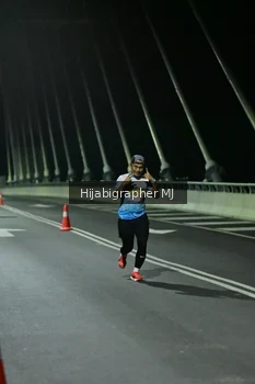 Runner Photo 2102757