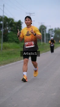 Runner Photo 2102825
