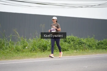 Runner Photo 2102859