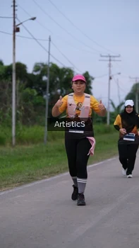 Runner Photo 2102866
