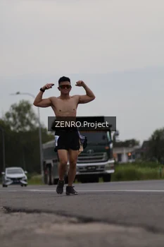 Runner Photo 2102907