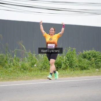 Runner Photo 2102979