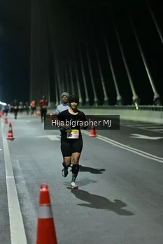 Runner Photo 2103006