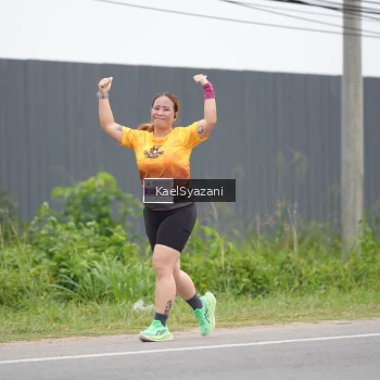 Runner Photo 2103012