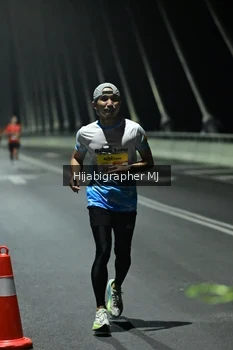 Runner Photo 2103025