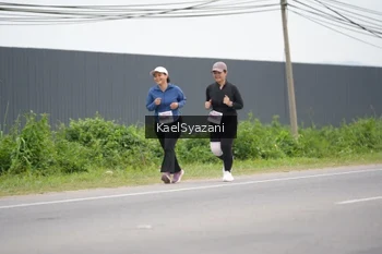 Runner Photo 2103036