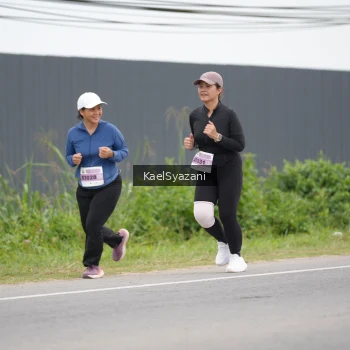 Runner Photo 2103057