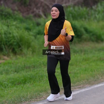 Runner Photo 2103111