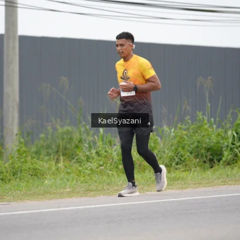 Runner Photo 2103165