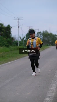 Runner Photo 2103168