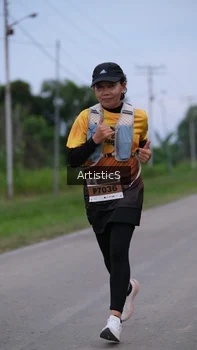 Runner Photo 2103210